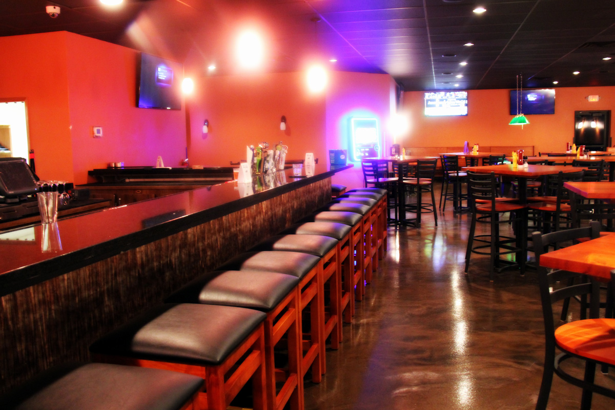 Swagger Sports Bar - Root River Center